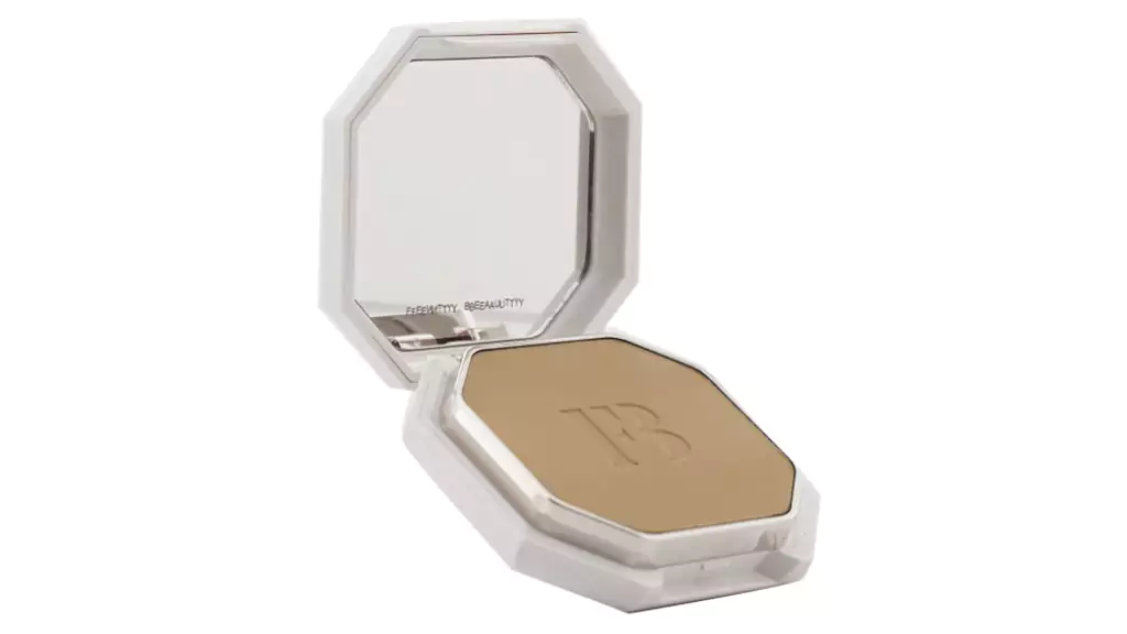 Fenty Beauty Pro Filt'r Soft Matte Powder Foundation