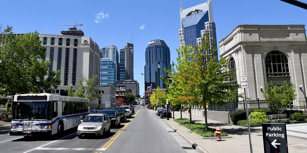 Is Nashville Like Vegas